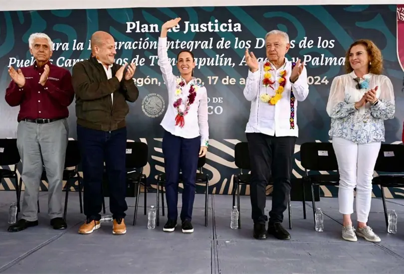 Al tomar la palabra, el gobernador fue interrumpido con gritos que lo llamaban ladr&oacute;n y ratero