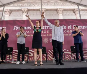 Sheinbaum defiende a Samuel García tras abucheos en evento con AMLO: "Aplausos para Todos" | VIDEO