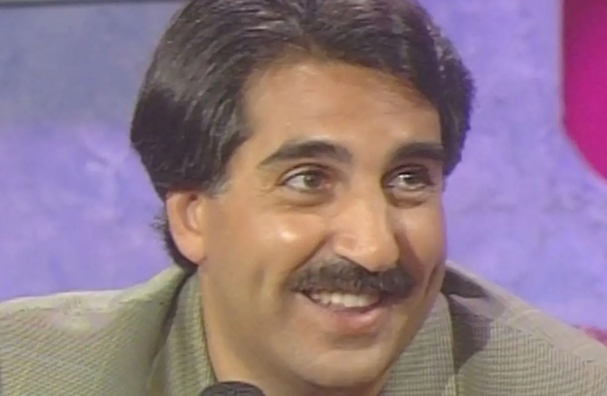 El programa se transmitió de 1992 a 2001, y al inicio, Fernando Fiore era el conductor principal.<br>