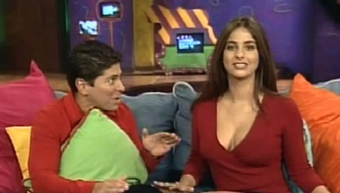 Tiempo después, se incorporaron Odalys García y Raymond Arrieta, quienes se quedaron como titulares hasta el fin de las transmisiones de Lente Loco.