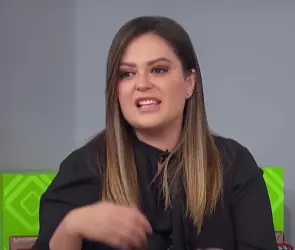 Se quieren colgar: Le muestran a Mariana Echeverría lo que opinan de ella sus compañeros de trabajo