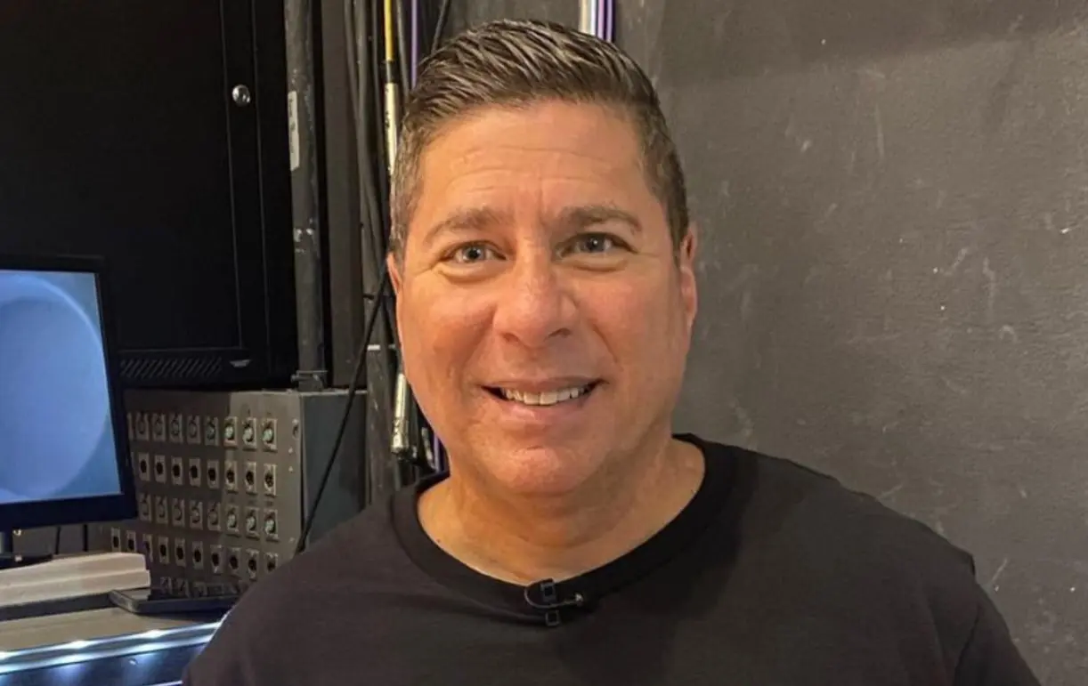 Nació el 26 de marzo de 1965 en Puerto Rico.<br>