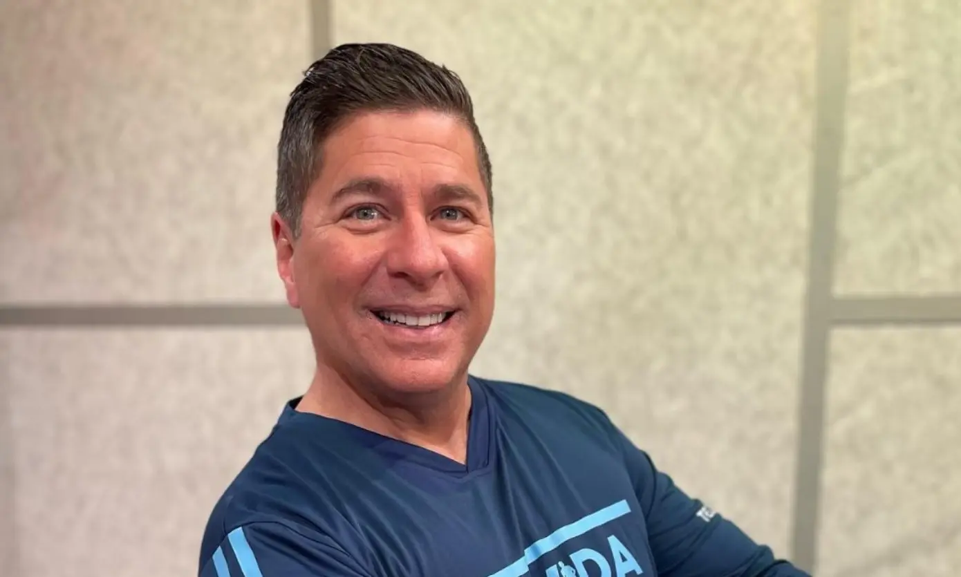 También participa en el programa de variedades Día a Día.