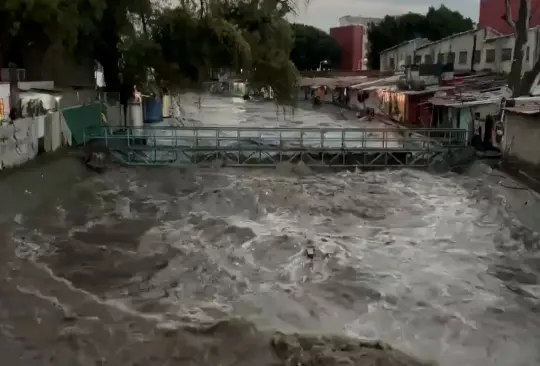 La lluvia provocó inundaciones en todo Naucalpan