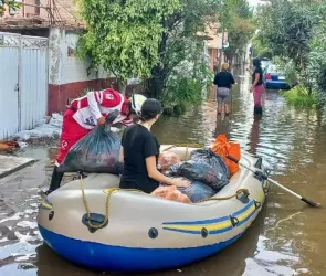 Carolina volvió a su casa tras inundación en Chalco, lo perdió todo: esto ya rebasó los límites