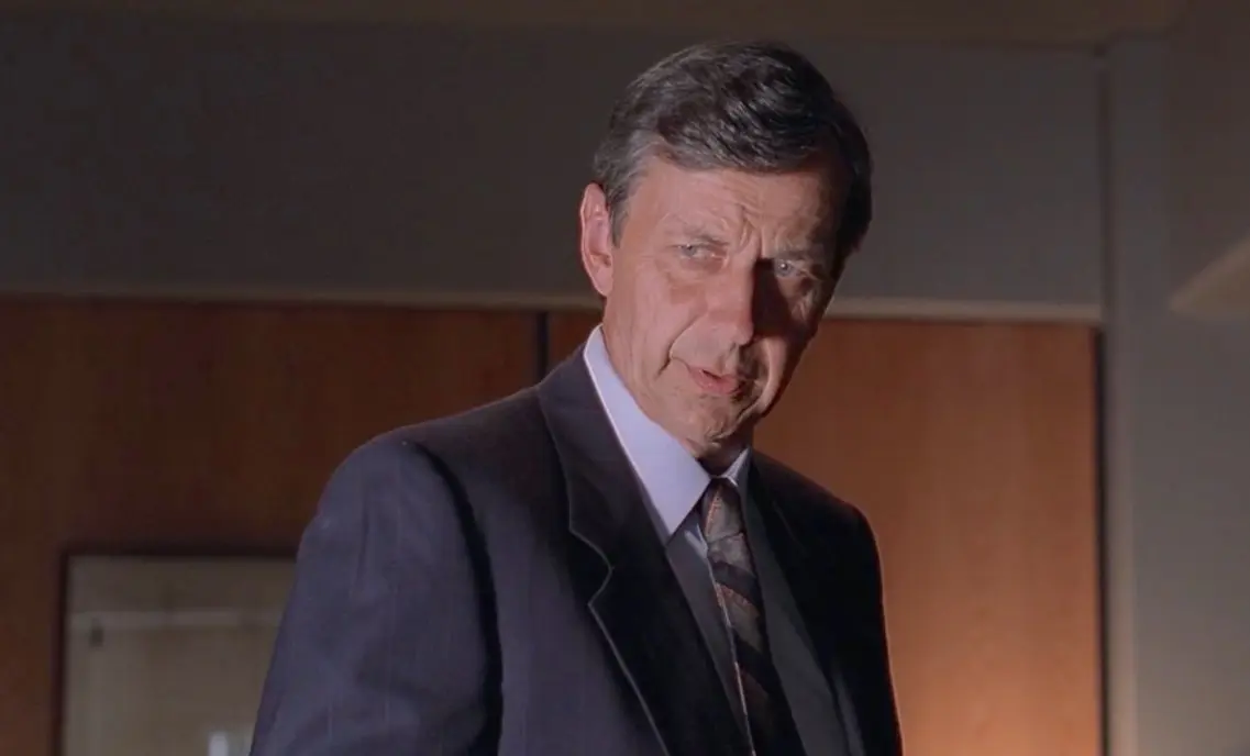 William B. Davis interpretó a 'El Fumador'.