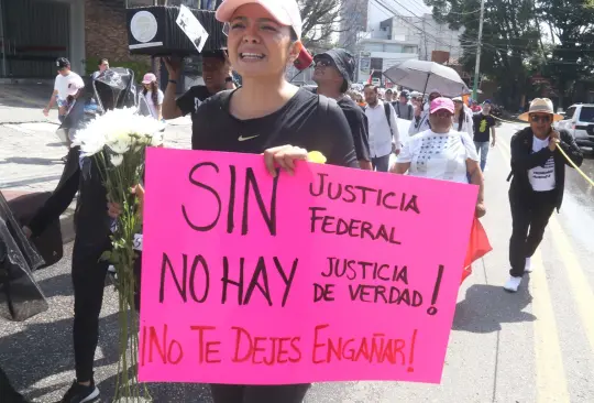 Ciudadanos marchan en contra de la reforma al Poder Judicial