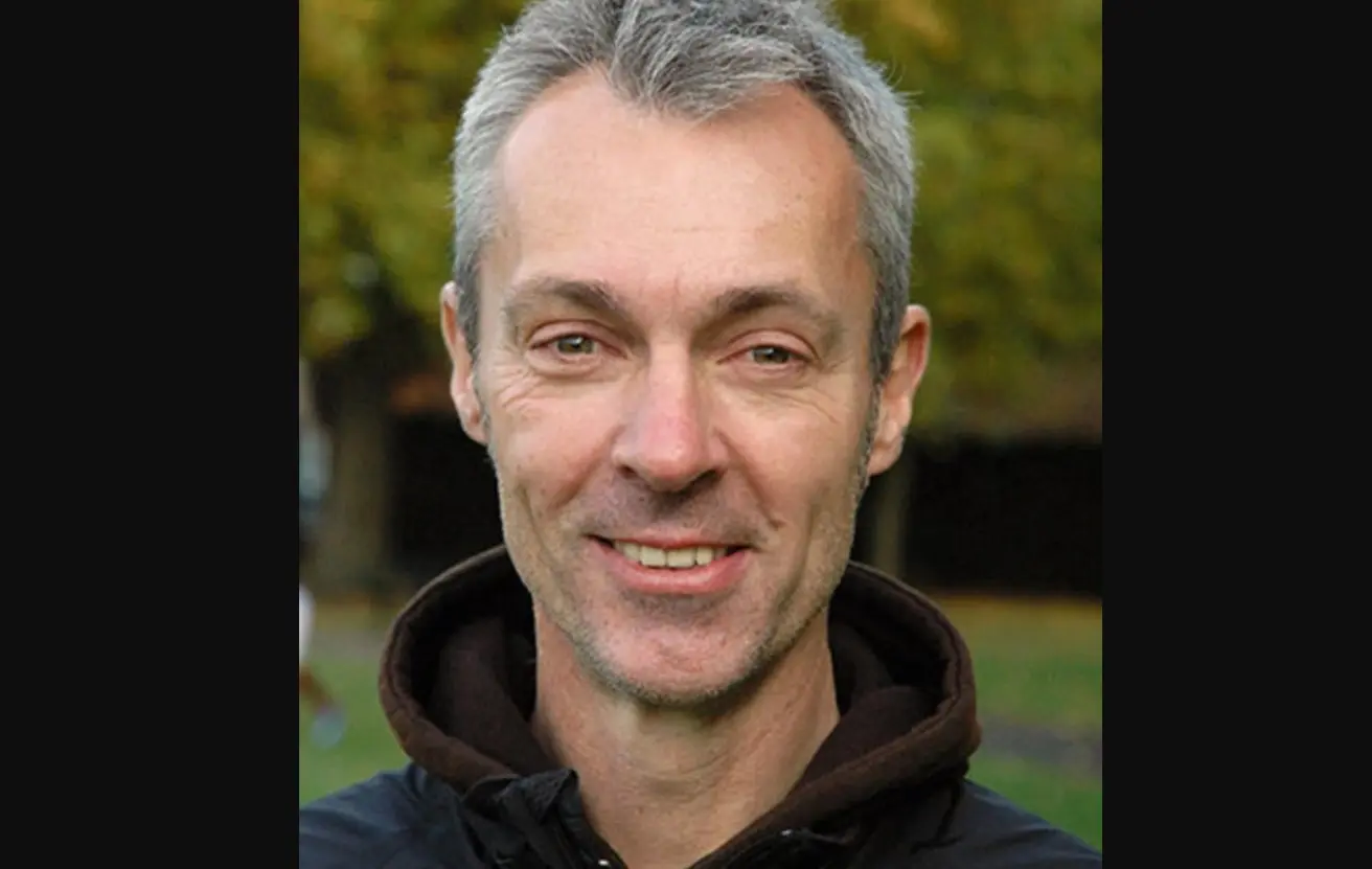 Ahora tiene 64 a&ntilde;os, se desempe&ntilde;a como director y escritor de cine. Ha trabajado en las producciones In the Middle y Football Genius.