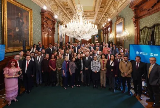 AMLO, Sheinbaum y gobernadores de Morena en Palacio Nacional.