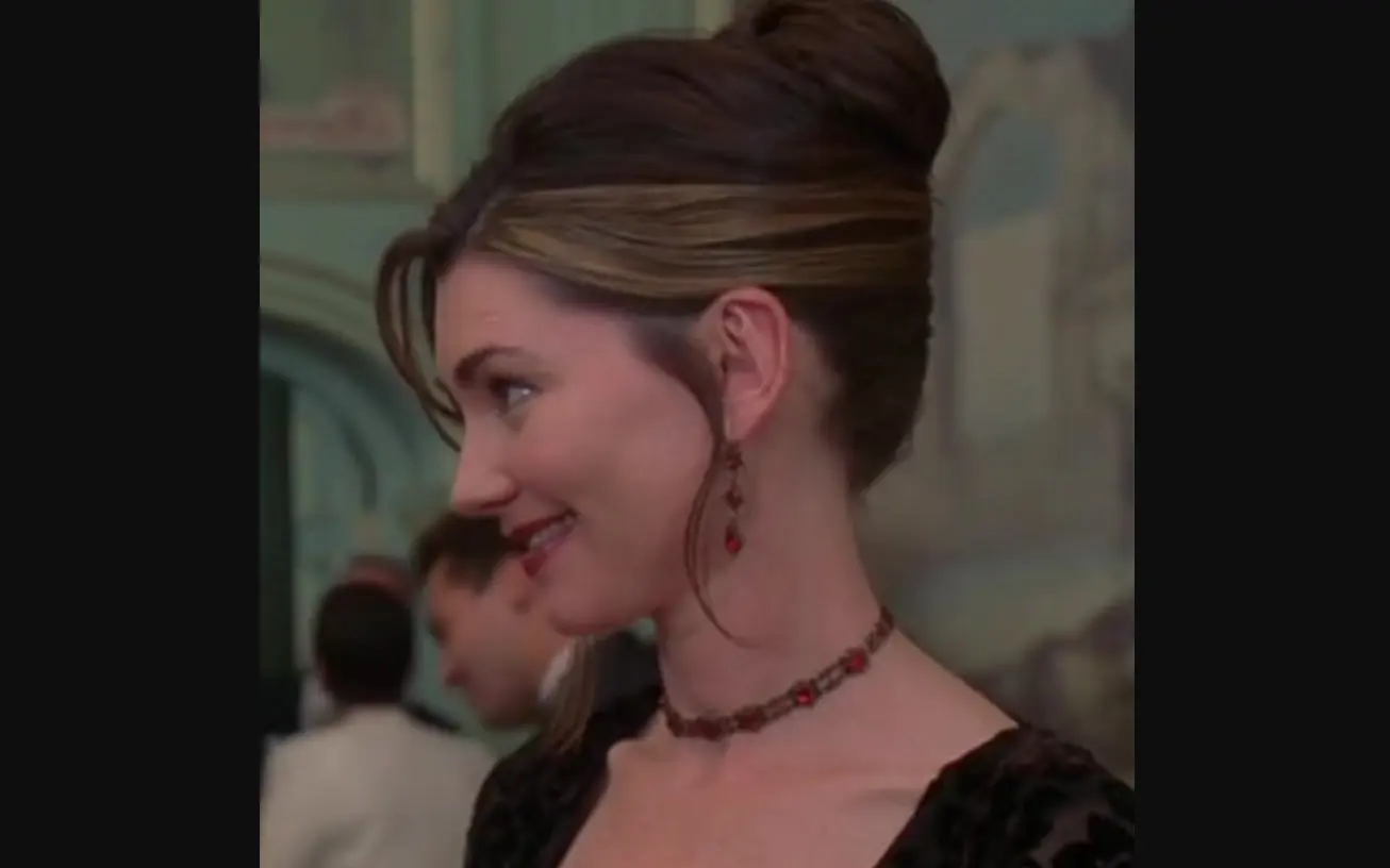 Ahora tiene 62 a&ntilde;os, ha participado en series como Gotham y The Enemy Within.