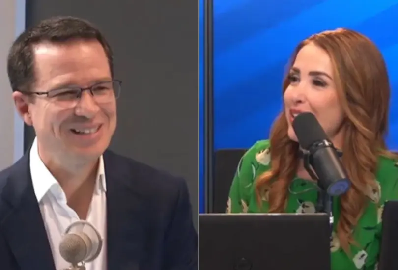 Anaya estuvo en conversaci&oacute;n con la periodista por casi una hora