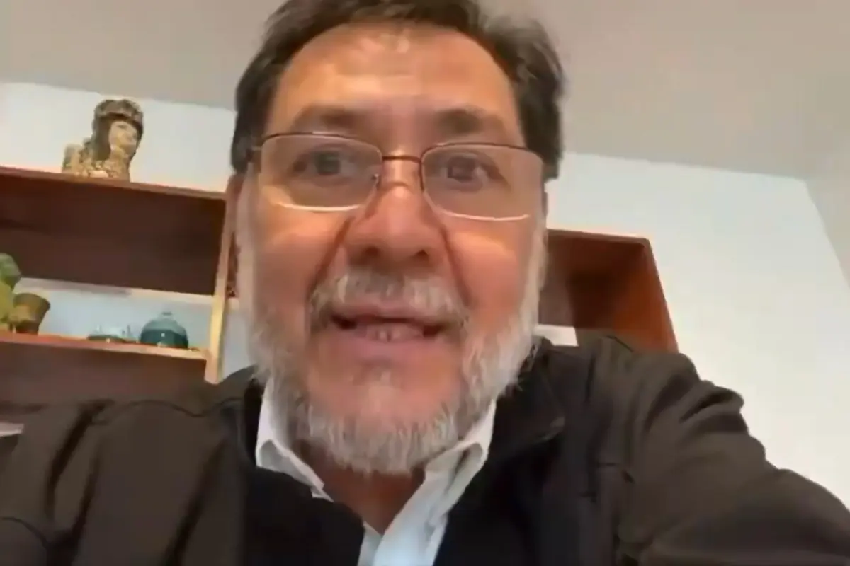 Noroña cae en albur de usuario Especial