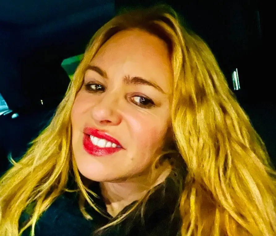 Ahora tiene 55 a&ntilde;os y es madre de un hijo. Ha participado en las series 'Jane the Virgin' y 'C&oacute;digo negro'