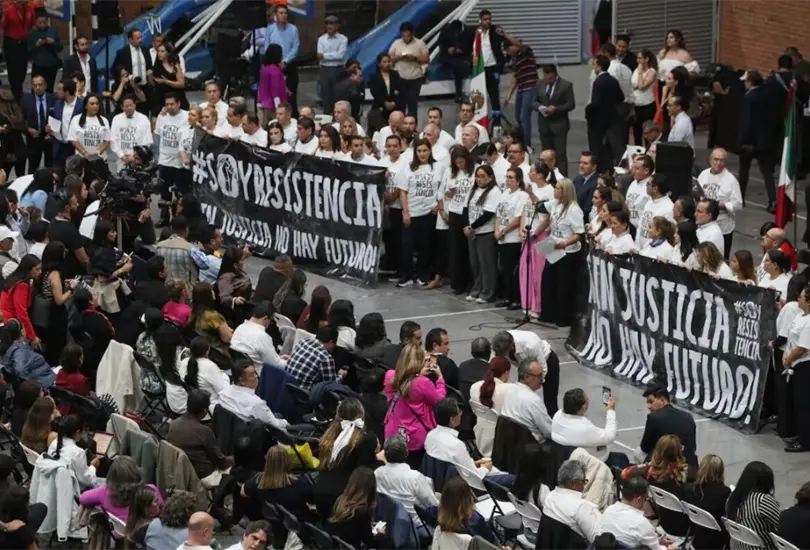 Una jueza federal otorgó una suspensión definitiva con la cual ´frena´ por tiempo indefinido la reforma al Poder Judicial. Una jueza federal otorgó una suspensión definitiva con la cual ´frena´ por tiempo indefinido la reforma al Poder Judicial.