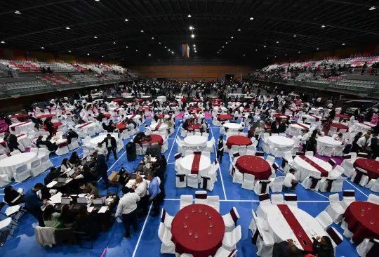 Convierten Sala de Arma en salón de fiestas en medio de debate