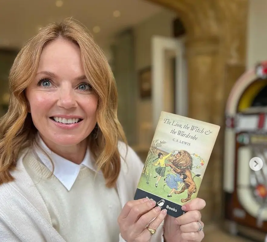 Ahora tiene 52 a&ntilde;os y es madre de dos hijos. Desde 2015 est&aacute; casada con Christian Horner, director del equipo de Red Bull de F&oacute;rmula 1.