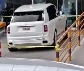 Terror en Querétaro: así quedó el Rolls Royce atacado a plena luz del día