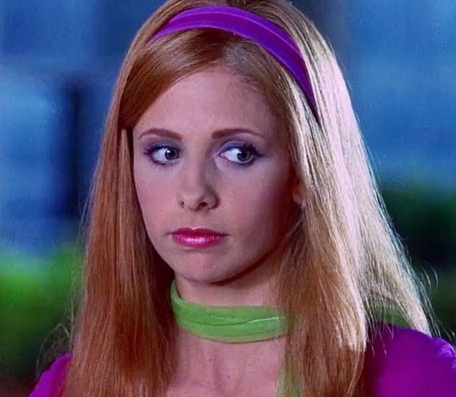 Sarah Michelle Gellar interpret&oacute; a Daphne Blake