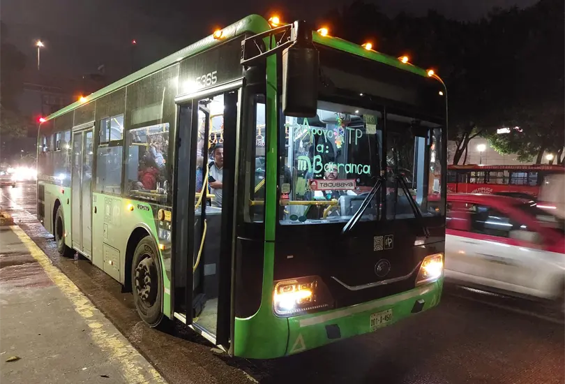 Golpean RTP nuevo que acababa de llegar a CDMX; así terminó la unidad Golpean RTP nuevo que acababa de llegar a CDMX; así terminó la unidad