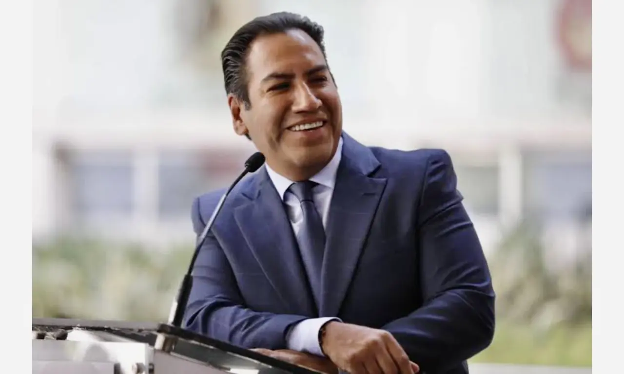  Eduardo Ramírez felicita a legisladores por el logro en la justicia. 