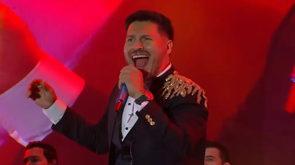 Miles de capitalinos y personas de otros estados corearon los temas de la MS.<br>