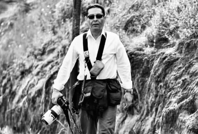 Muere fot&oacute;grafo al caer m&aacute;s de 30 metros del altura en nuevo deslave