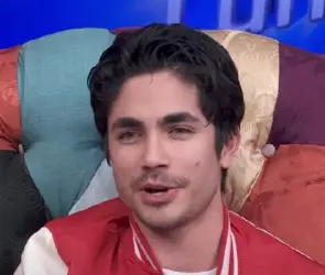 Conductores de Hoy confrontan a Sian Chiong por escupir a la comida de Mayito y jugar con Ricardo