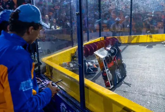 El Gobernador Diego Sinhue Rodríguez inauguró la batalla de robots más esperada de Guanajuato