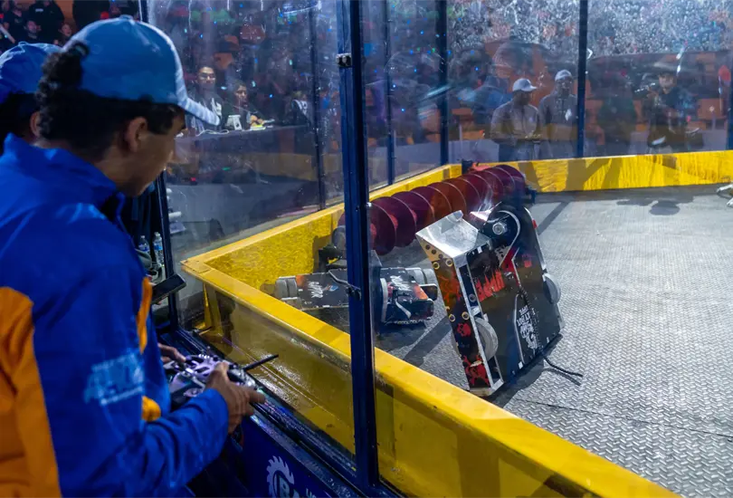 El Gobernador Diego Sinhue Rodr&iacute;guez inaugur&oacute; la batalla de robots m&aacute;s esperada de Guanajuato