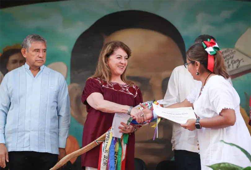 La gobernadora electa de Morelos en la inauguraci&oacute;n de la 40&ordf; edici&oacute;n de la Fiesta Nacional de la Planta Medicinal.