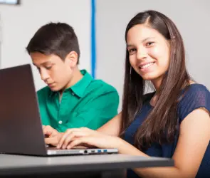 Mi Aula Una iniciativa de YouTube y UNESCO para empoderar a las juventudes