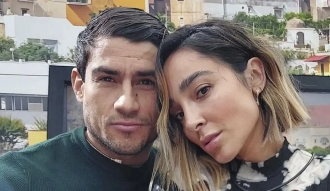 Se conocieron en la primera edición de 'La Casa de los Famosos' de Telemundo y al salir comenzaron un noviazgo, pero terminaron al poco tiempo.