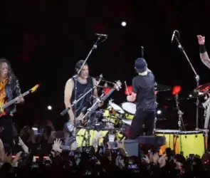 Metallica se luce y sorprende al tocar cover de “La Chona”