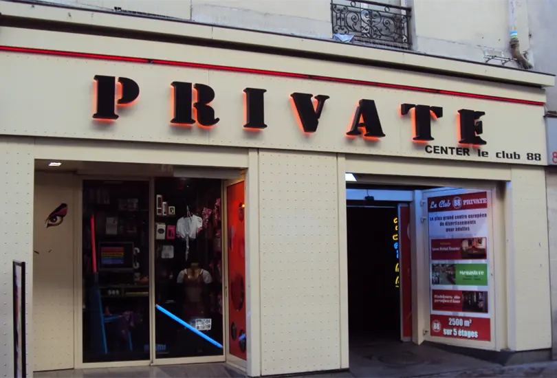 Hombre de 77 a&ntilde;os muere de un infarto en tienda para adultos