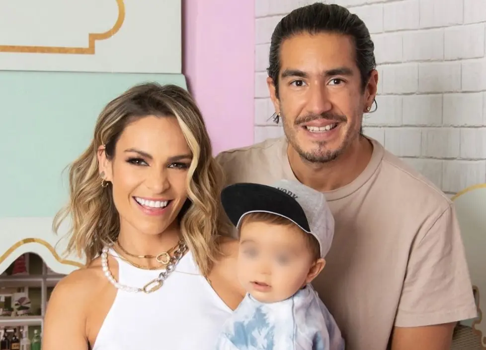 De acuerdo con García, fue parte de sus bailarines hace 10 años, pero la cantante colombiana los trató mal y no les pagó lo prometido.