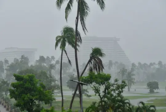 En la Zona Diamante de Acapulco hay 31 fraccionamientos y colonias inundadas.