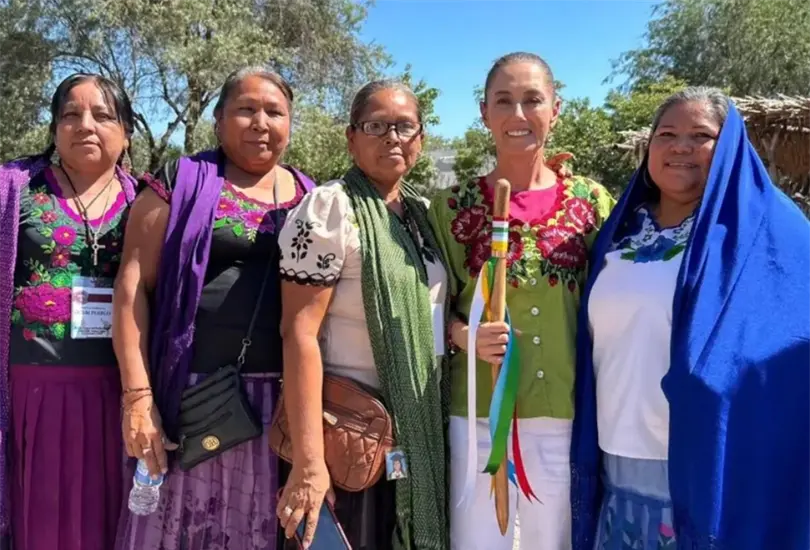 Ante el Pueblo Yaqui Sheinbaum aseguró "que el perdón engrandece a los pueblos, a las naciones y a las personas". Ante el Pueblo Yaqui Sheinbaum aseguró "que el perdón engrandece a los pueblos, a las naciones y a las personas".