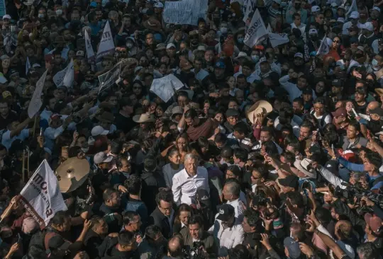 Durante seis años, López Obrador fue captado en diversos momentos, algunos de ellos polémicos. Te presentamos algunas de las fotografías del presidente que no se olvidarán.