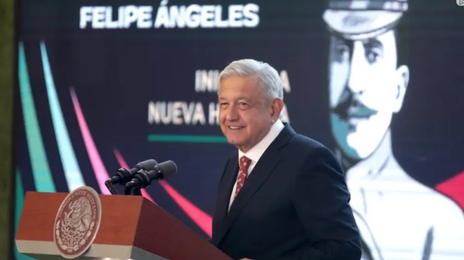 El 21 de marzo de 2022, el presidente Andrés Manuel López Obrador inauguró el Aeropuerto Internacional Felipe Ángeles (AIFA) en la Base Aérea Militar número 1 de Santa Lucía. Desde su anuncio, este megaproyecto dividió opiniones entre los mexicanos.