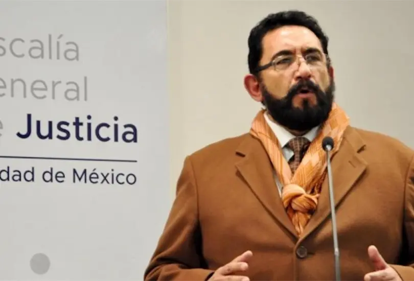 Cuestionan a Ulises Lara por requisitos incumplidos para la Fiscalía: obtiene cédula en un día Cuestionan a Ulises Lara por requisitos incumplidos para la Fiscalía: obtiene cédula en un día