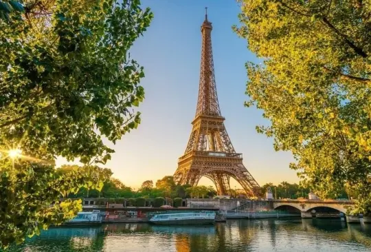 Torre Eiffel: Historia, diseño y evolución de un icono parisino Torre Eiffel: Historia, diseño y evolución de un icono parisino