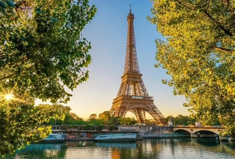 Torre Eiffel: Historia, dise&ntilde;o y evoluci&oacute;n de un icono parisino