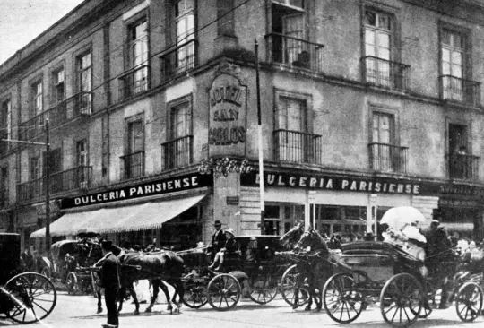 Fachada de la panadería en 1918 