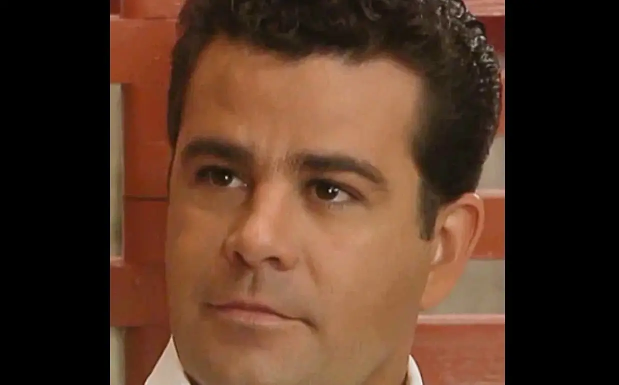 Eduardo Capetillo interpret&oacute; a Octavio Betancourt, el verdadero padre de Amy