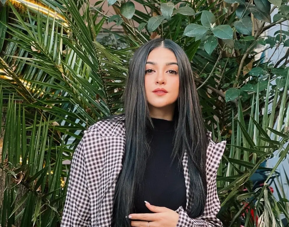 Ahora tiene 30 a&ntilde;os, contin&uacute;a en la actuaci&oacute;n y ha participado en proyectos como: 'Vuelve a m&iacute;' y 'Su nombre era dolores'.