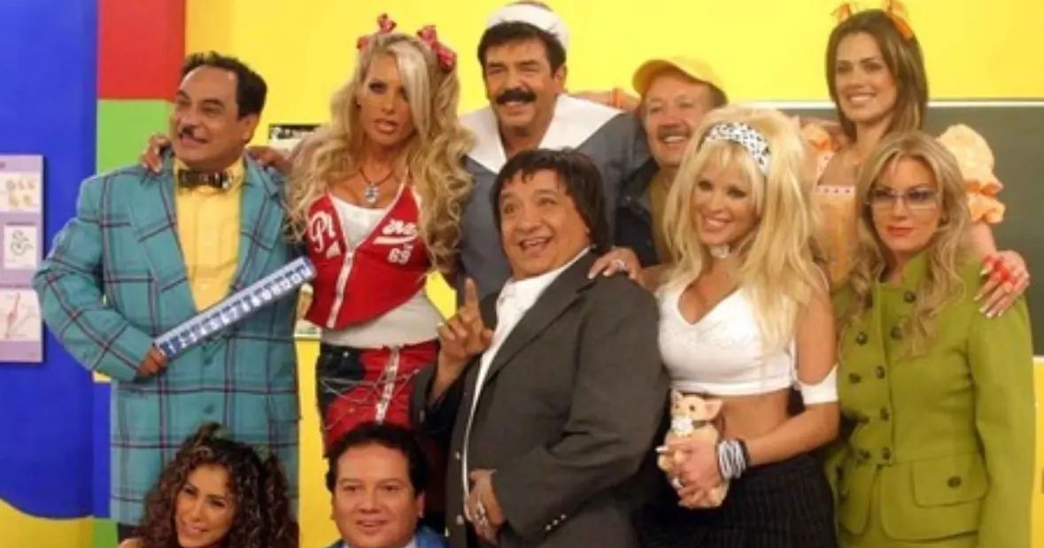 Cero en conducta ha sido una de las series mexicanas de comedia más populares y gracias a su éxito en 2004 se lanzó una serie derivada llamada la 'Escuelita VIP', con la única diferencia de que ahora los estudiantes eran celebridades.