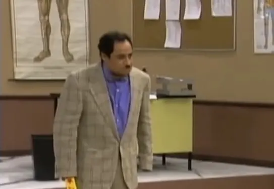 David Villalpando interpretó al Director Rigoberto Patiño 