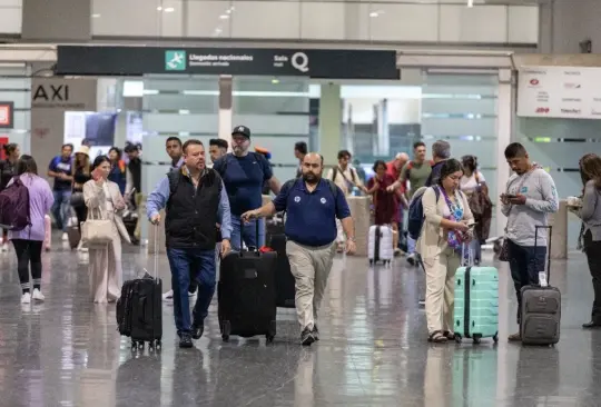 Aeropuerto de CDMX emite alerta por fraude de la maleta, así enganchan