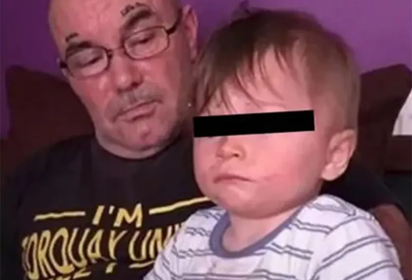 El ni&ntilde;o de 2 a&ntilde;os se qued&oacute; sin comida y sin agua, situaci&oacute;n que deriv&oacute; en su muerte. 
