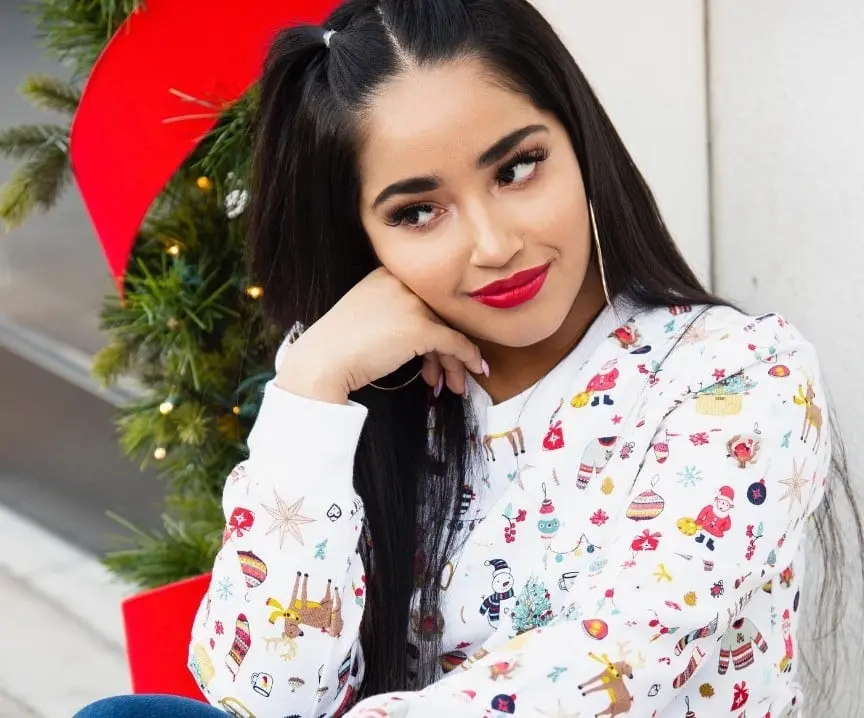 Tiene 19 años y ya tiene su propia línea de maquillaje.